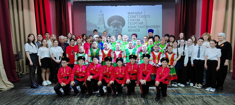 Реликвии Маршала Победы представили в Алтайском крае