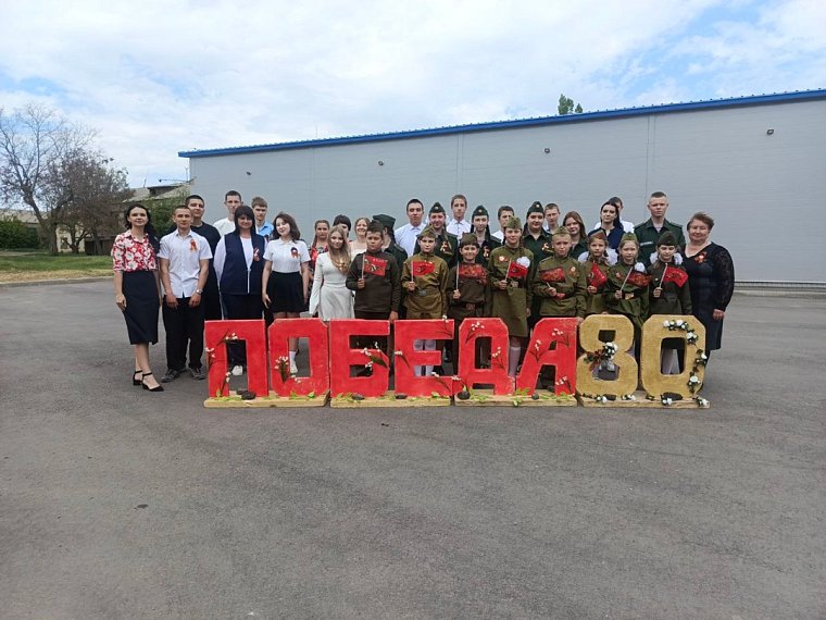 «Спасибо деду за победу» прозвучала в Дмитровке (ДНР)