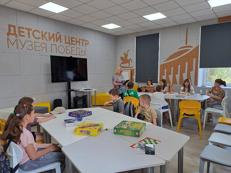День русского языка в Детских центрах Музея Победы в ЛНР и ДНР