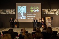Студенты пришли к школьникам за знаниями