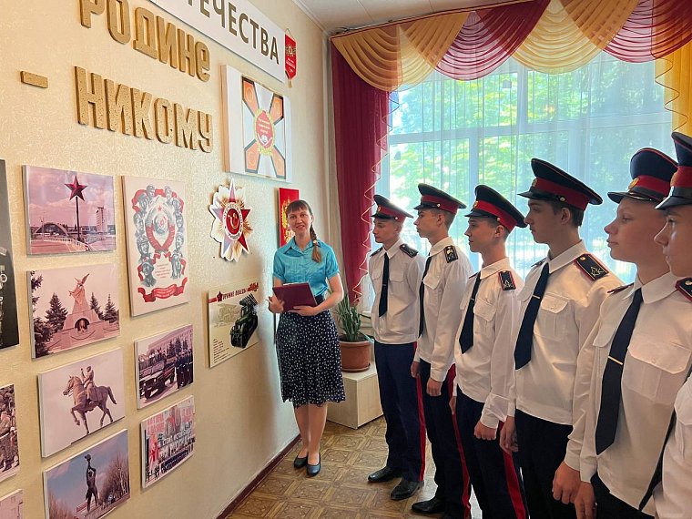 Школьный музей Победы впервые открыли в Луганске