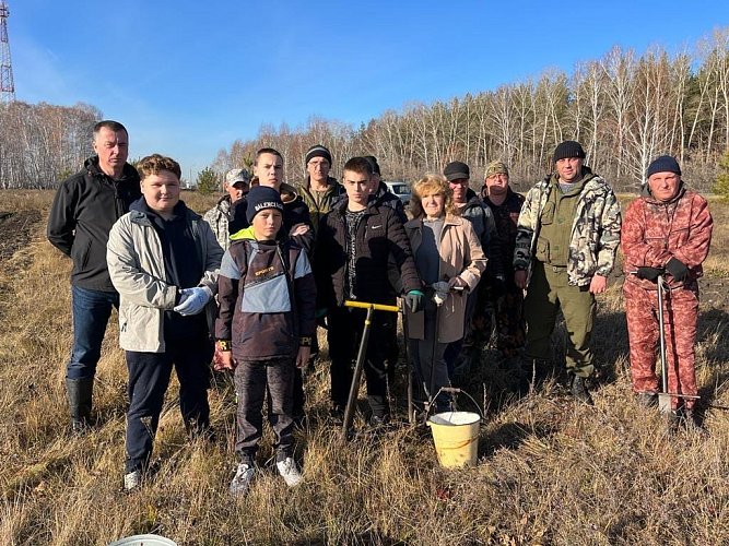 200 саженцев кедра в «Саду памяти»