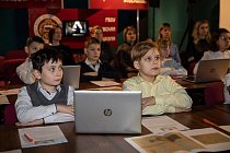 Урок в формате МЭШ провели педагоги школы № 504 в Музее Победы