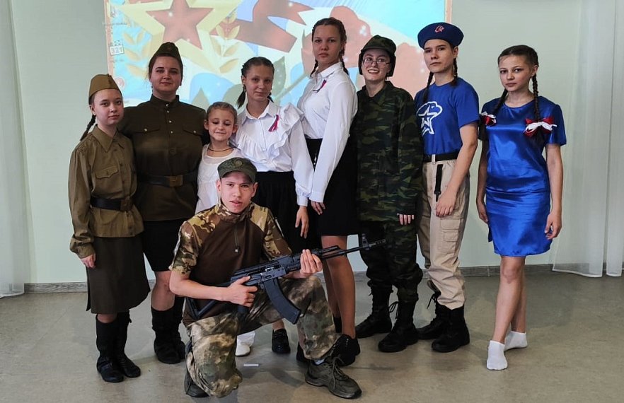 Видео концерта записали для военнослужащих ребята Детского дома «Радуга»