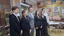 Глава города Тулы Алексей Эрк посетил школьный музей центра образования № 25 города Тулы