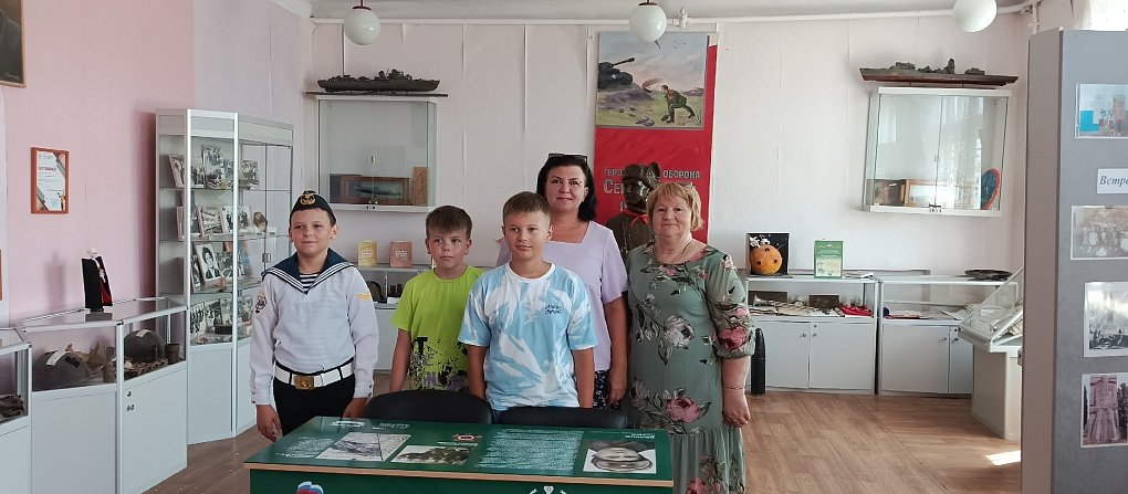 Севастополь встречает Санкт-Петербург: ученик северной столицы — гость школьного музея