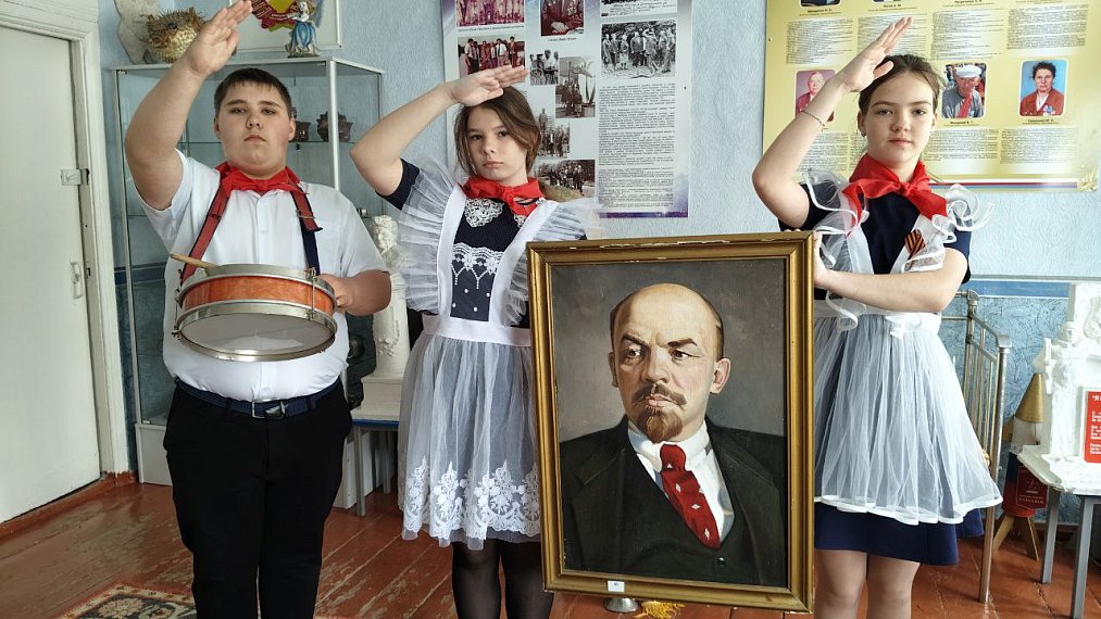 Торжественный марш пионеров