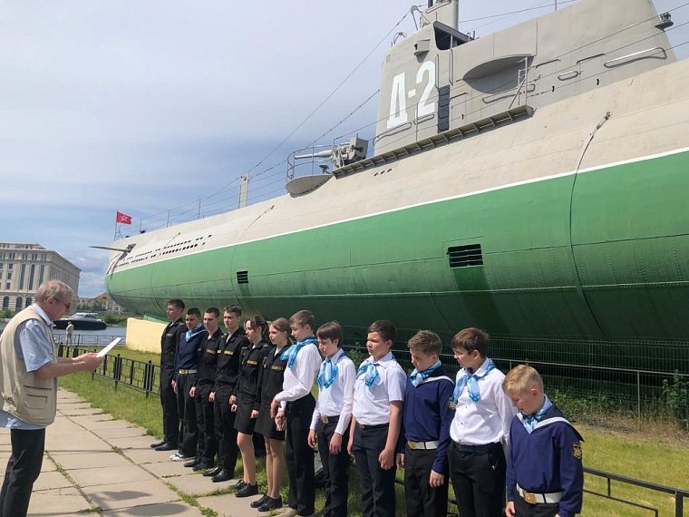 Памяти подводников Балтики посвящается