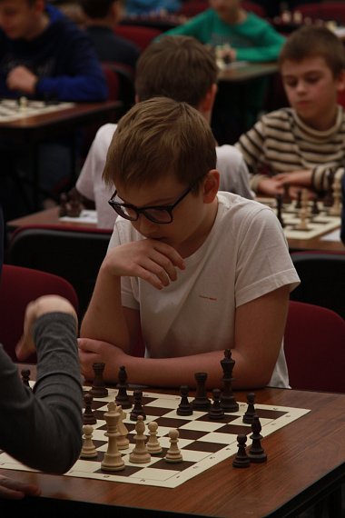 Юные гроссмейстеры сели за доску