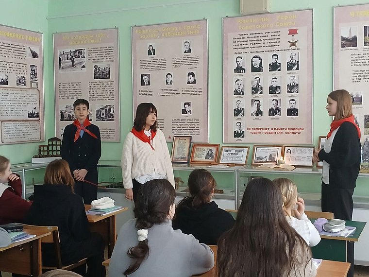 Хлеб, Светлячок, ласточка. Символы блокадного Ленинграда в школьных музеях