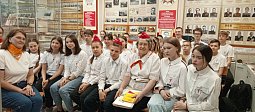Активисты школьного музея отметили День пионерии по-своему