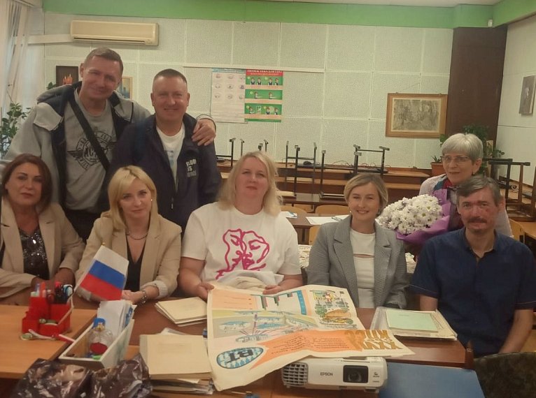 Спустя годы школьный музей возвращает в учебные будни