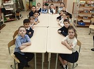 Склонит голову народ России…