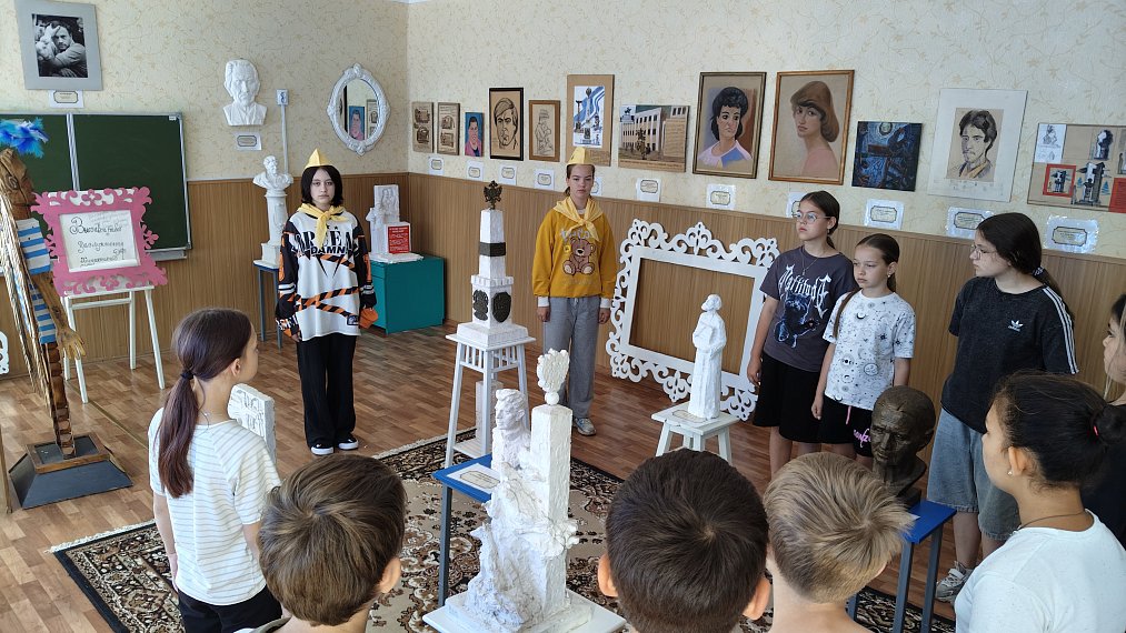 «Любимая скульптура еще впереди» в школьном музее с.Тищенское