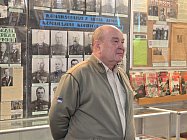 Ветераны вместе со школьниками зажгли свечу памяти