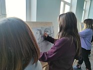 В Детских центрах Музея Победы нарисовали Защитников Отечества
