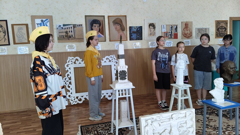 «Любимая скульптура еще впереди» в школьном музее с.Тищенское