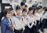 Школьники передали завещание блокадника в музей истории Кронштадта
