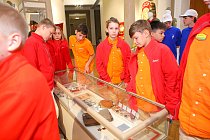 Юные экскурсоводы представили «Школьный Музей Победы» в «Артеке»