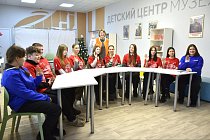 Школьники ЛНР и Москвы познакомились в прямом эфире