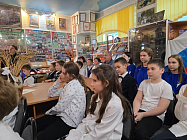 Белые кораблики запустили в школьном музее