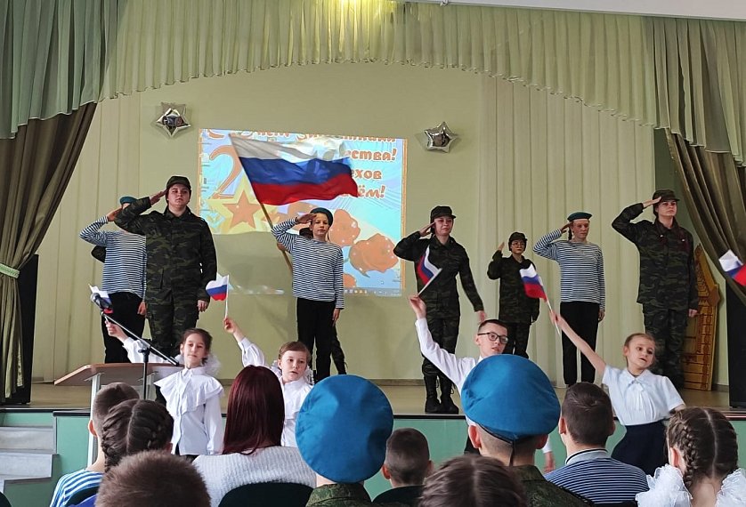 Видео концерта записали для военнослужащих ребята Детского дома «Радуга»