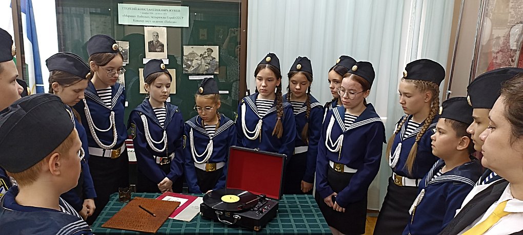В Уфе завершена выставка экспонатов Маршала Победы