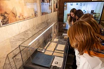 Школьники открыли выставку о защитниках Москвы