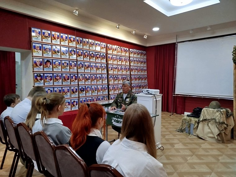 Урок мужества в школе № 6 г. Троицка