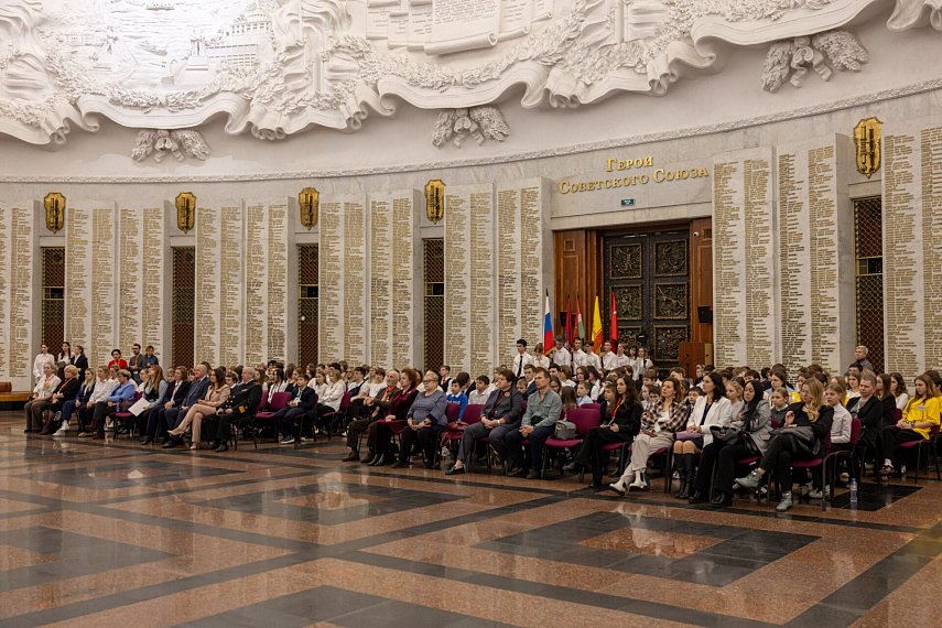 В Музее Победы открылась выставка «По зову сердца»