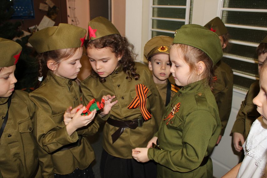 Дошкольники изучают историю