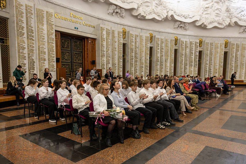 Выставка о подвиге воинов-интернационалистов открылась в Музее Победы