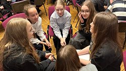 Викторина и историческая игра состоялись для школьников в Музее Победы