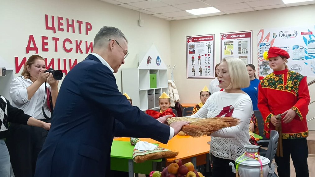 Губернатор Ставропольского края посетил школьный музей