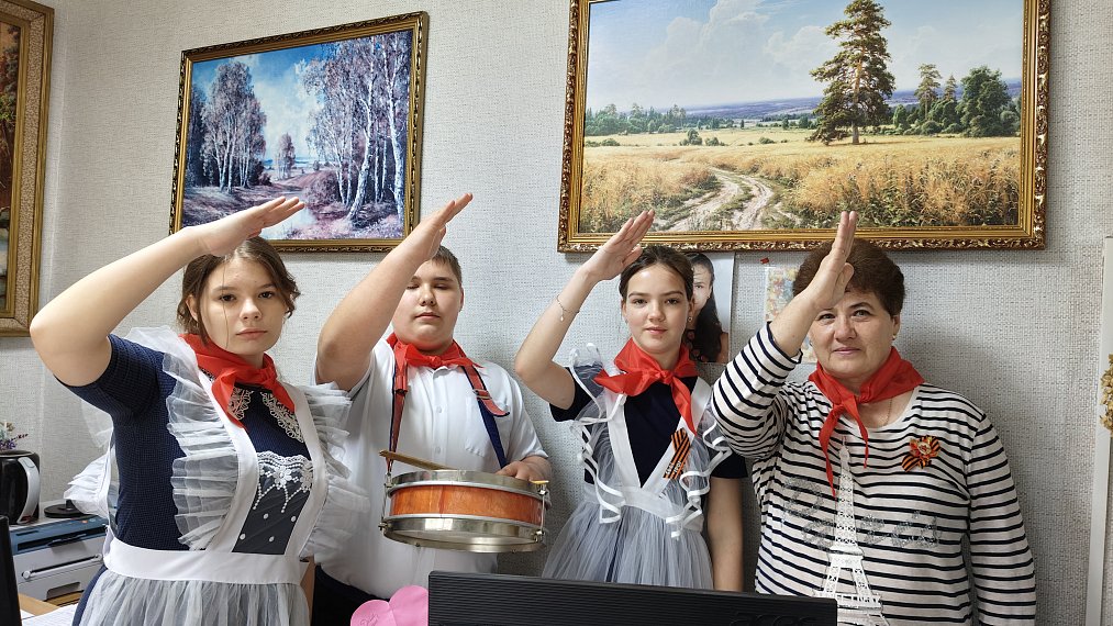 Торжественный марш пионеров
