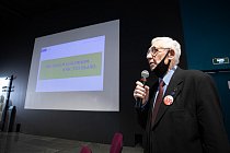 В «Школьном музее Победы» прошла встреча с потомком ополченца