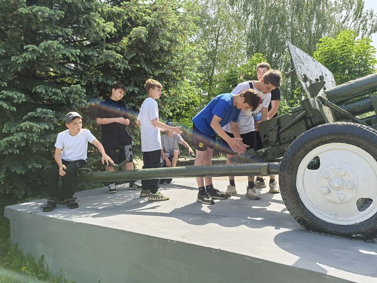 Фото-круиз участников лагерной смены «Молодая гвардия»