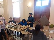 Частичку своего тепла ребята передали военнослужащим