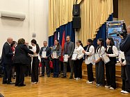 Парта в память о разведчике