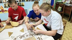 Голоса Победы звучат в школьных музеях