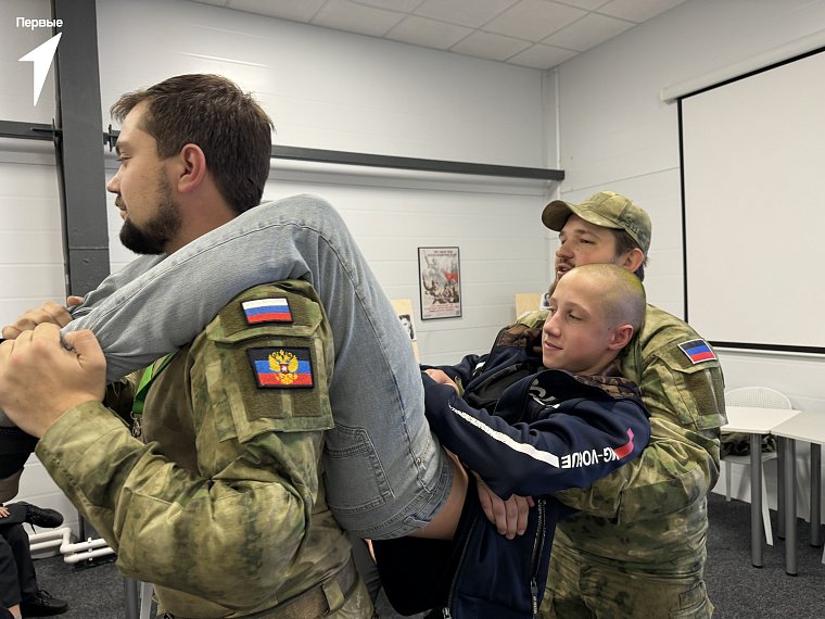 Спикеры Российского общества «Знание» посетили Детский центр Музея Победы в с.Дмитровка