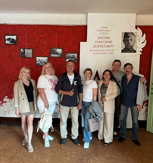 Спустя годы школьный музей возвращает в учебные будни