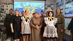 У Вечного огня в память о защитниках